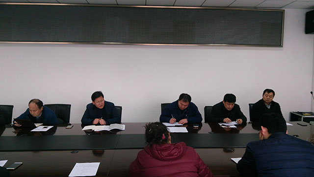 2018年3月12日石島重工黨委開(kāi)展民主評議黨員會(huì )議活動(dòng)黨委副書(shū)記崔玉安發(fā)表講話(huà).jpg